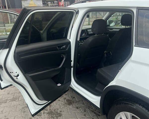 Білий Шкода Kodiaq, об'ємом двигуна 1.97 л та пробігом 239 тис. км за 23500 $, фото 10 на Automoto.ua