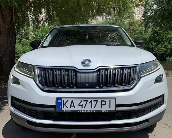 Белый Шкода Kodiaq, объемом двигателя 1.98 л и пробегом 140 тыс. км за 28700 $, фото 5 на Automoto.ua
