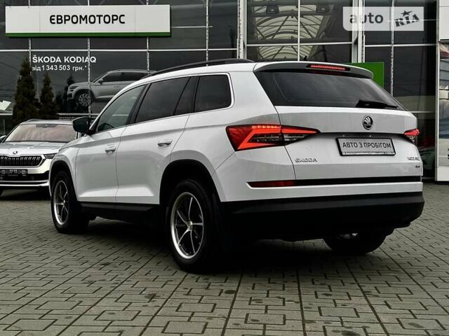 Белый Шкода Kodiaq, объемом двигателя 1.97 л и пробегом 152 тыс. км за 26500 $, фото 3 на Automoto.ua