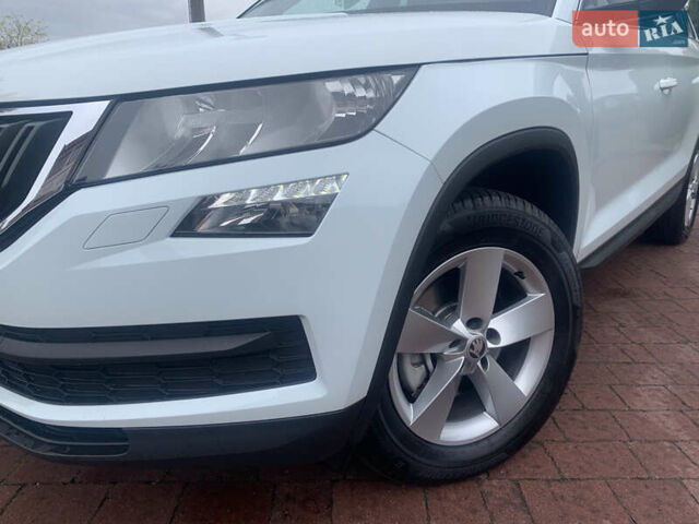 Белый Шкода Kodiaq, объемом двигателя 2 л и пробегом 244 тыс. км за 21950 $, фото 9 на Automoto.ua