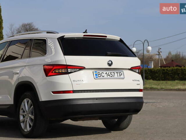 Белый Шкода Kodiaq, объемом двигателя 2 л и пробегом 228 тыс. км за 26200 $, фото 5 на Automoto.ua