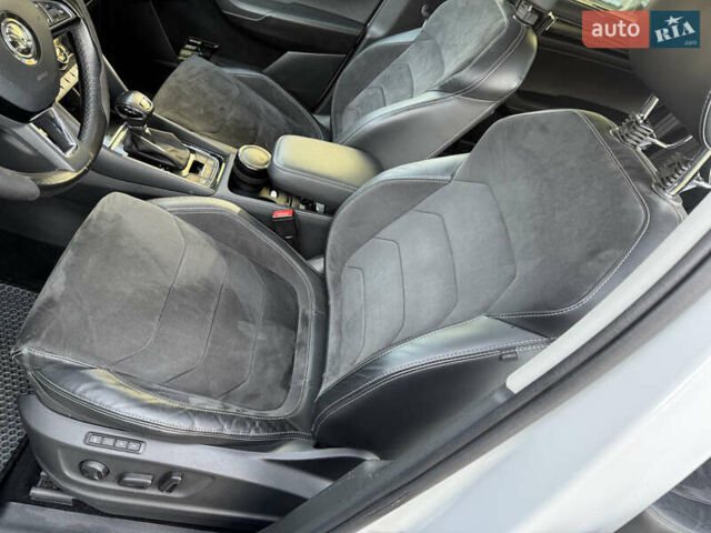 Белый Шкода Kodiaq, объемом двигателя 1.97 л и пробегом 296 тыс. км за 26500 $, фото 12 на Automoto.ua