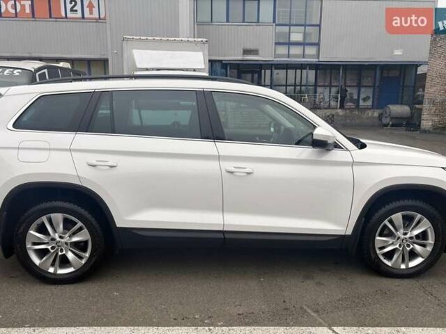Білий Шкода Kodiaq, об'ємом двигуна 1.97 л та пробігом 90 тис. км за 28000 $, фото 1 на Automoto.ua