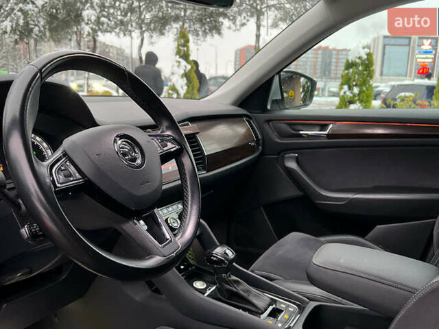 Белый Шкода Kodiaq, объемом двигателя 1.97 л и пробегом 147 тыс. км за 26900 $, фото 9 на Automoto.ua