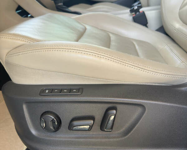 Белый Шкода Kodiaq, объемом двигателя 1.97 л и пробегом 205 тыс. км за 25999 $, фото 17 на Automoto.ua