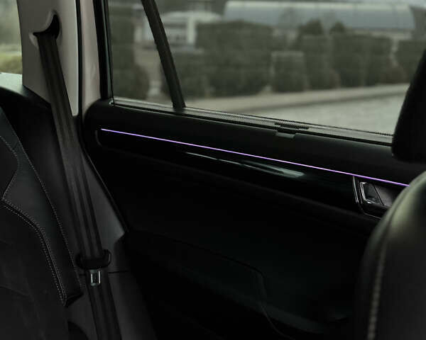 Белый Шкода Kodiaq, объемом двигателя 1.97 л и пробегом 184 тыс. км за 25900 $, фото 30 на Automoto.ua