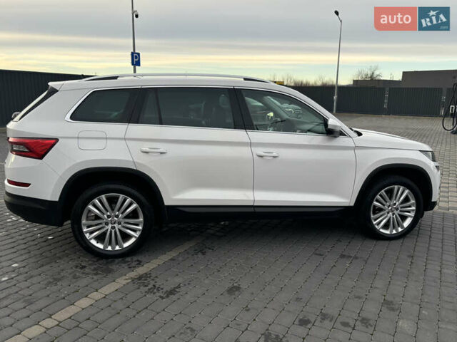 Білий Шкода Kodiaq, об'ємом двигуна 2 л та пробігом 248 тис. км за 21499 $, фото 4 на Automoto.ua