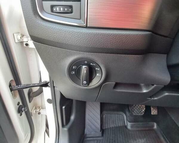 Белый Шкода Kodiaq, объемом двигателя 2 л и пробегом 241 тыс. км за 21900 $, фото 40 на Automoto.ua