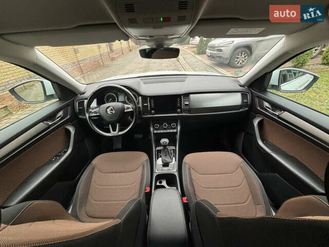 Білий Шкода Kodiaq, об'ємом двигуна 2 л та пробігом 240 тис. км за 21950 $, фото 25 на Automoto.ua