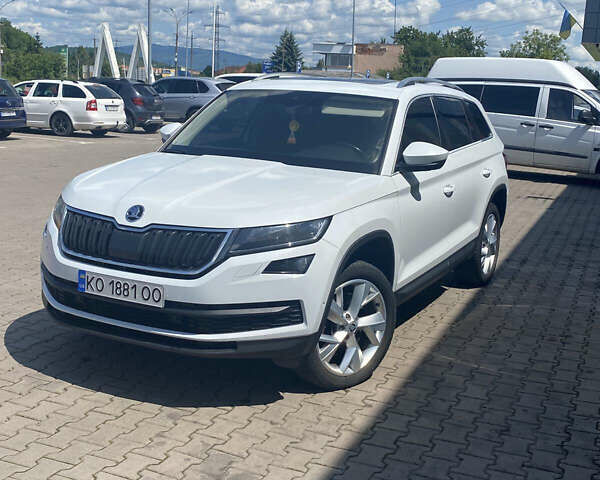 Белый Шкода Kodiaq, объемом двигателя 1.97 л и пробегом 270 тыс. км за 27000 $, фото 1 на Automoto.ua