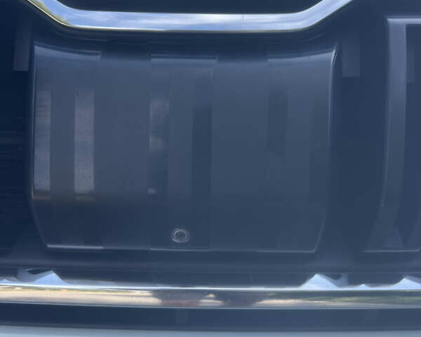 Белый Шкода Kodiaq, объемом двигателя 1.97 л и пробегом 140 тыс. км за 26300 $, фото 2 на Automoto.ua