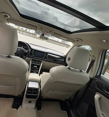 Белый Шкода Kodiaq, объемом двигателя 1.97 л и пробегом 205 тыс. км за 25999 $, фото 8 на Automoto.ua
