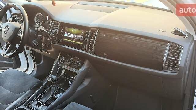 Белый Шкода Kodiaq, объемом двигателя 1.97 л и пробегом 125 тыс. км за 29000 $, фото 15 на Automoto.ua