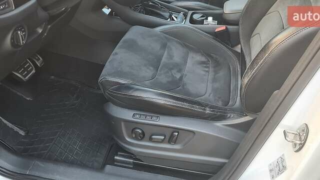Белый Шкода Kodiaq, объемом двигателя 1.97 л и пробегом 125 тыс. км за 29000 $, фото 12 на Automoto.ua