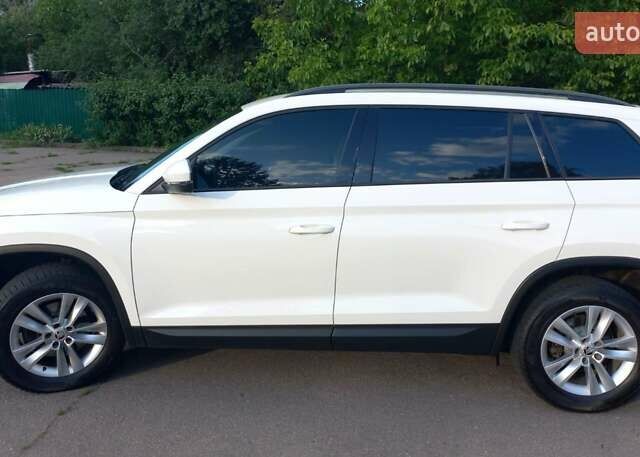 Белый Шкода Kodiaq, объемом двигателя 2 л и пробегом 241 тыс. км за 21900 $, фото 14 на Automoto.ua
