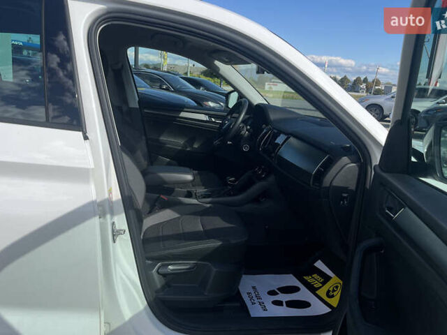 Белый Шкода Kodiaq, объемом двигателя 1.97 л и пробегом 310 тыс. км за 25500 $, фото 12 на Automoto.ua