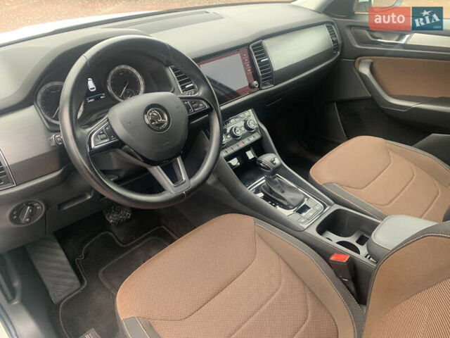 Белый Шкода Kodiaq, объемом двигателя 2 л и пробегом 244 тыс. км за 21950 $, фото 23 на Automoto.ua