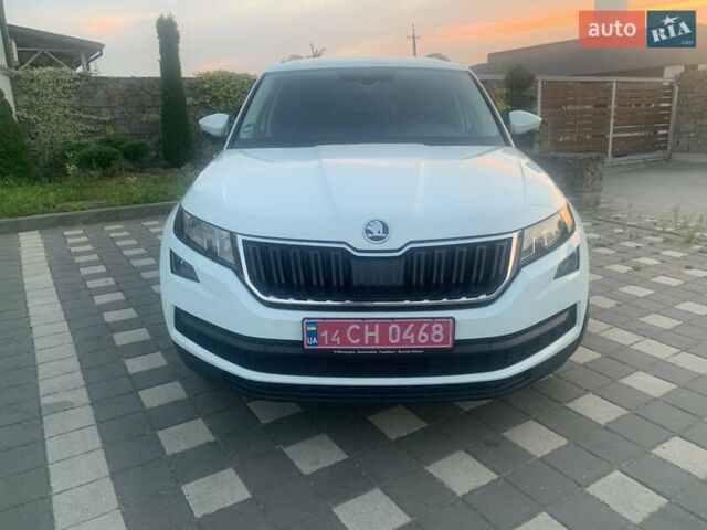 Белый Шкода Kodiaq, объемом двигателя 2 л и пробегом 244 тыс. км за 22800 $, фото 1 на Automoto.ua