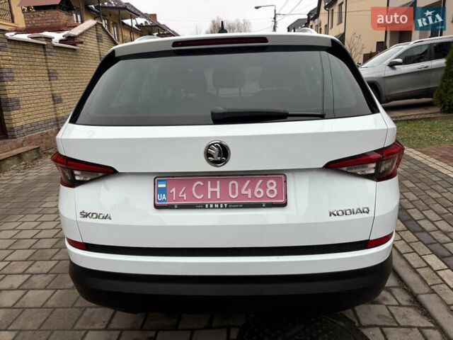 Білий Шкода Kodiaq, об'ємом двигуна 2 л та пробігом 240 тис. км за 21950 $, фото 9 на Automoto.ua