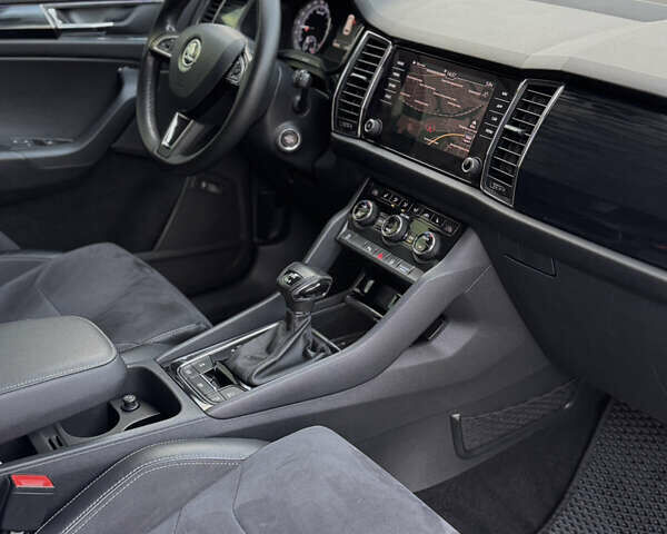 Белый Шкода Kodiaq, объемом двигателя 1.97 л и пробегом 184 тыс. км за 25900 $, фото 26 на Automoto.ua