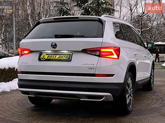 Белый Шкода Kodiaq, объемом двигателя 1.97 л и пробегом 147 тыс. км за 26900 $, фото 6 на Automoto.ua