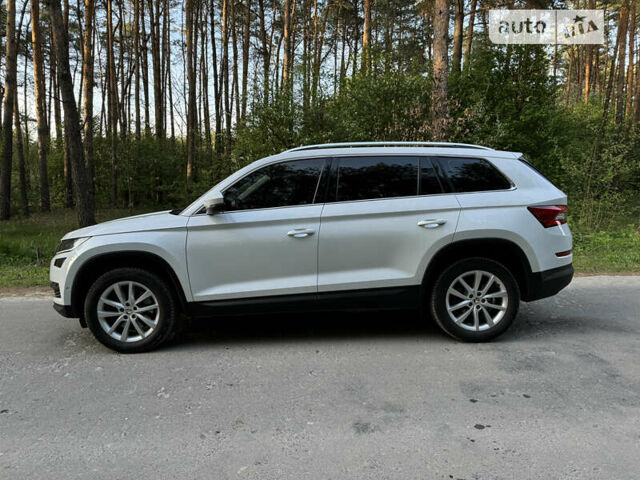 Белый Шкода Kodiaq, объемом двигателя 2 л и пробегом 160 тыс. км за 28500 $, фото 2 на Automoto.ua