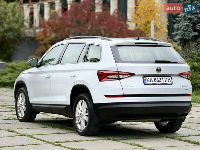 Білий Шкода Kodiaq, об'ємом двигуна 1.98 л та пробігом 125 тис. км за 23800 $, фото 9 на Automoto.ua
