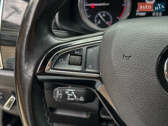 Белый Шкода Kodiaq, объемом двигателя 1.97 л и пробегом 212 тыс. км за 23999 $, фото 86 на Automoto.ua
