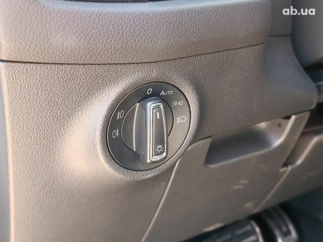 Белый Шкода Kodiaq, объемом двигателя 2 л и пробегом 125 тыс. км за 29790 $, фото 21 на Automoto.ua