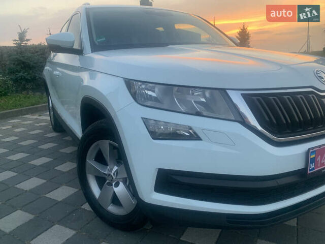 Белый Шкода Kodiaq, объемом двигателя 2 л и пробегом 244 тыс. км за 22800 $, фото 3 на Automoto.ua