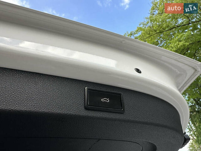 Білий Шкода Kodiaq, об'ємом двигуна 1.97 л та пробігом 187 тис. км за 24999 $, фото 3 на Automoto.ua