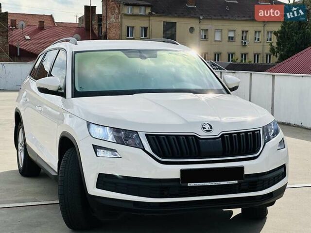 Белый Шкода Kodiaq, объемом двигателя 1.98 л и пробегом 250 тыс. км за 19500 $, фото 2 на Automoto.ua