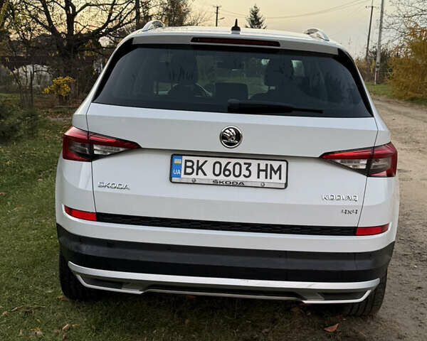 Белый Шкода Kodiaq, объемом двигателя 1.97 л и пробегом 146 тыс. км за 28500 $, фото 5 на Automoto.ua