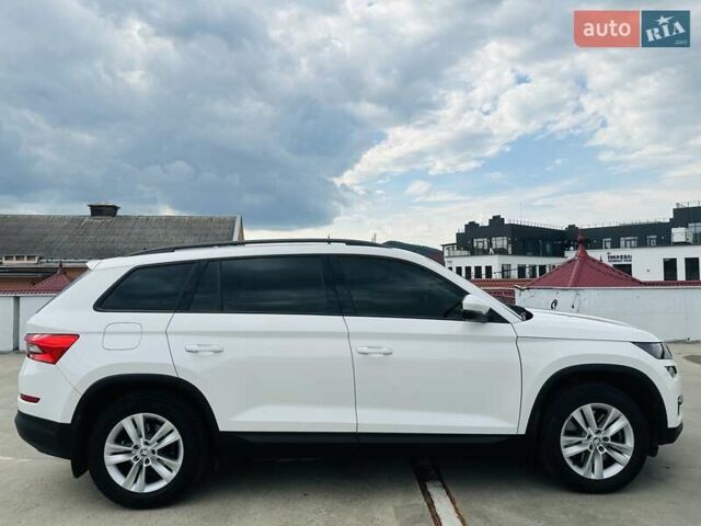 Белый Шкода Kodiaq, объемом двигателя 1.98 л и пробегом 248 тыс. км за 19900 $, фото 14 на Automoto.ua