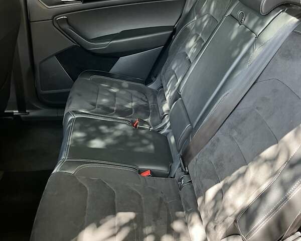 Белый Шкода Kodiaq, объемом двигателя 1.98 л и пробегом 140 тыс. км за 28700 $, фото 46 на Automoto.ua