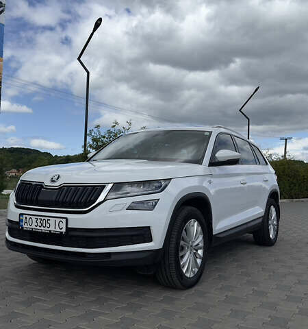 Белый Шкода Kodiaq, объемом двигателя 1.97 л и пробегом 205 тыс. км за 25999 $, фото 7 на Automoto.ua