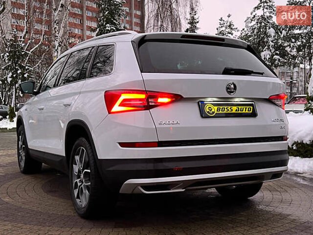 Белый Шкода Kodiaq, объемом двигателя 1.97 л и пробегом 147 тыс. км за 26900 $, фото 4 на Automoto.ua