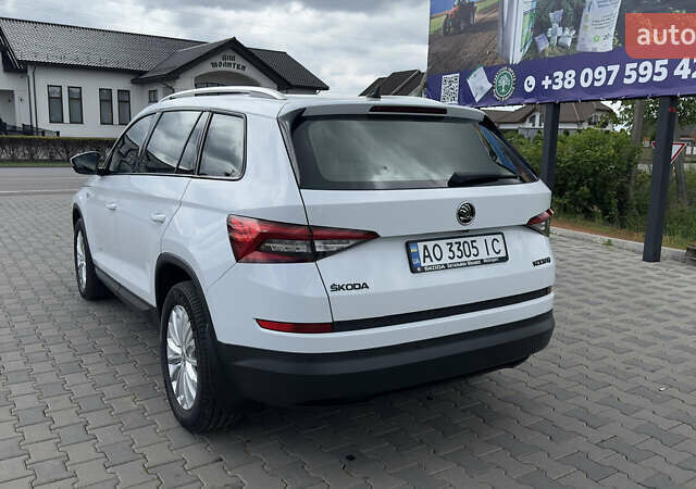 Белый Шкода Kodiaq, объемом двигателя 1.97 л и пробегом 205 тыс. км за 25999 $, фото 5 на Automoto.ua