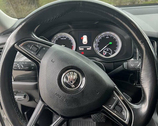 Белый Шкода Kodiaq, объемом двигателя 1.97 л и пробегом 101 тыс. км за 27000 $, фото 7 на Automoto.ua