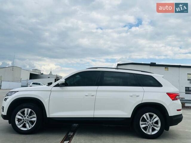 Белый Шкода Kodiaq, объемом двигателя 1.98 л и пробегом 248 тыс. км за 19900 $, фото 47 на Automoto.ua