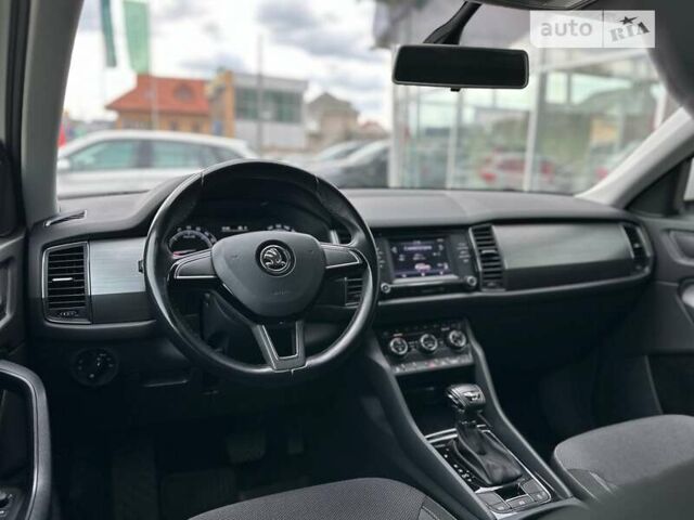 Белый Шкода Kodiaq, объемом двигателя 1.97 л и пробегом 181 тыс. км за 23850 $, фото 20 на Automoto.ua