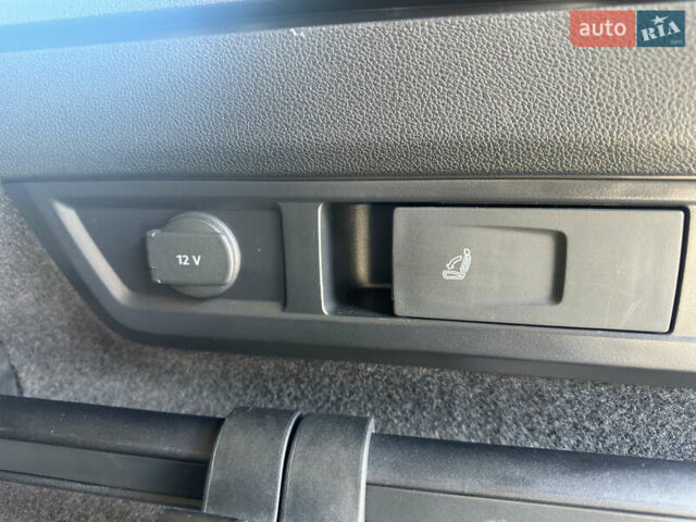 Белый Шкода Kodiaq, объемом двигателя 1.97 л и пробегом 205 тыс. км за 25999 $, фото 20 на Automoto.ua