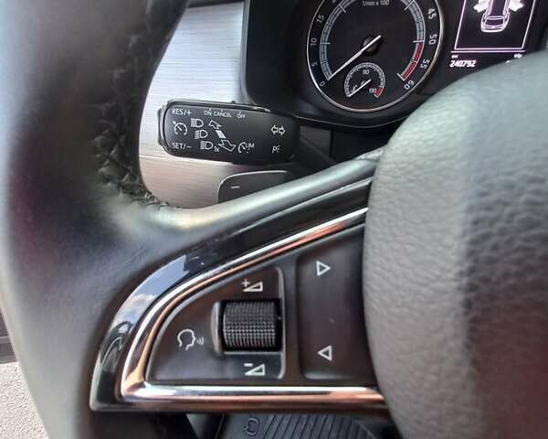 Белый Шкода Kodiaq, объемом двигателя 2 л и пробегом 241 тыс. км за 22100 $, фото 38 на Automoto.ua