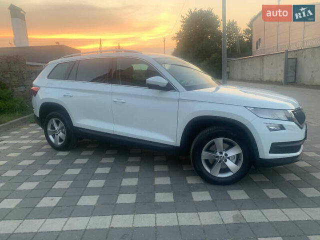 Белый Шкода Kodiaq, объемом двигателя 2 л и пробегом 244 тыс. км за 22800 $, фото 4 на Automoto.ua