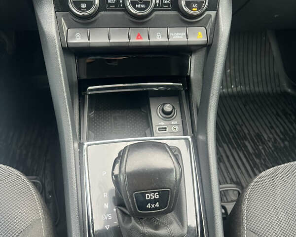 Білий Шкода Kodiaq, об'ємом двигуна 1.97 л та пробігом 239 тис. км за 23500 $, фото 21 на Automoto.ua