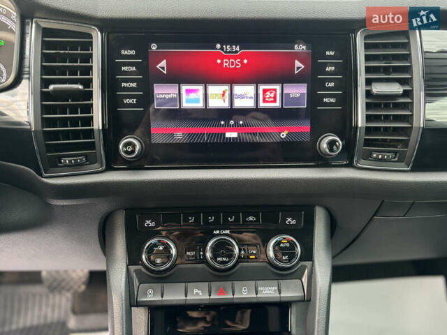 Білий Шкода Kodiaq, об'ємом двигуна 2 л та пробігом 248 тис. км за 21499 $, фото 23 на Automoto.ua