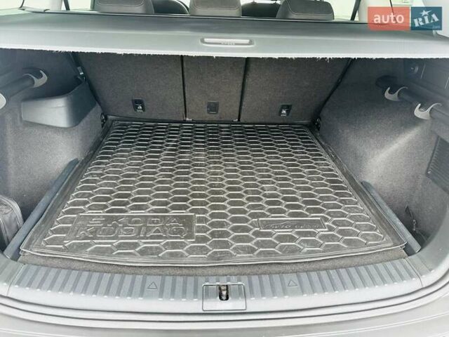 Белый Шкода Kodiaq, объемом двигателя 1.98 л и пробегом 248 тыс. км за 19900 $, фото 29 на Automoto.ua