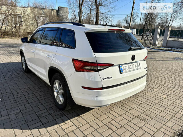 Білий Шкода Kodiaq, об'ємом двигуна 2 л та пробігом 173 тис. км за 26300 $, фото 6 на Automoto.ua