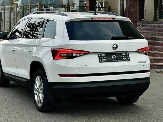 Белый Шкода Kodiaq, объемом двигателя 2 л и пробегом 170 тыс. км за 18500 $, фото 6 на Automoto.ua