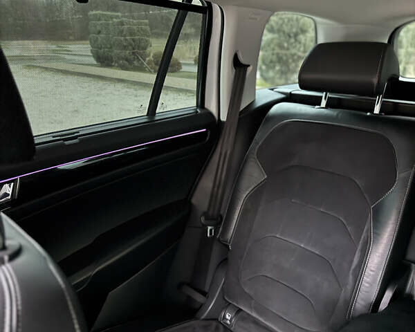 Белый Шкода Kodiaq, объемом двигателя 1.97 л и пробегом 184 тыс. км за 25900 $, фото 29 на Automoto.ua